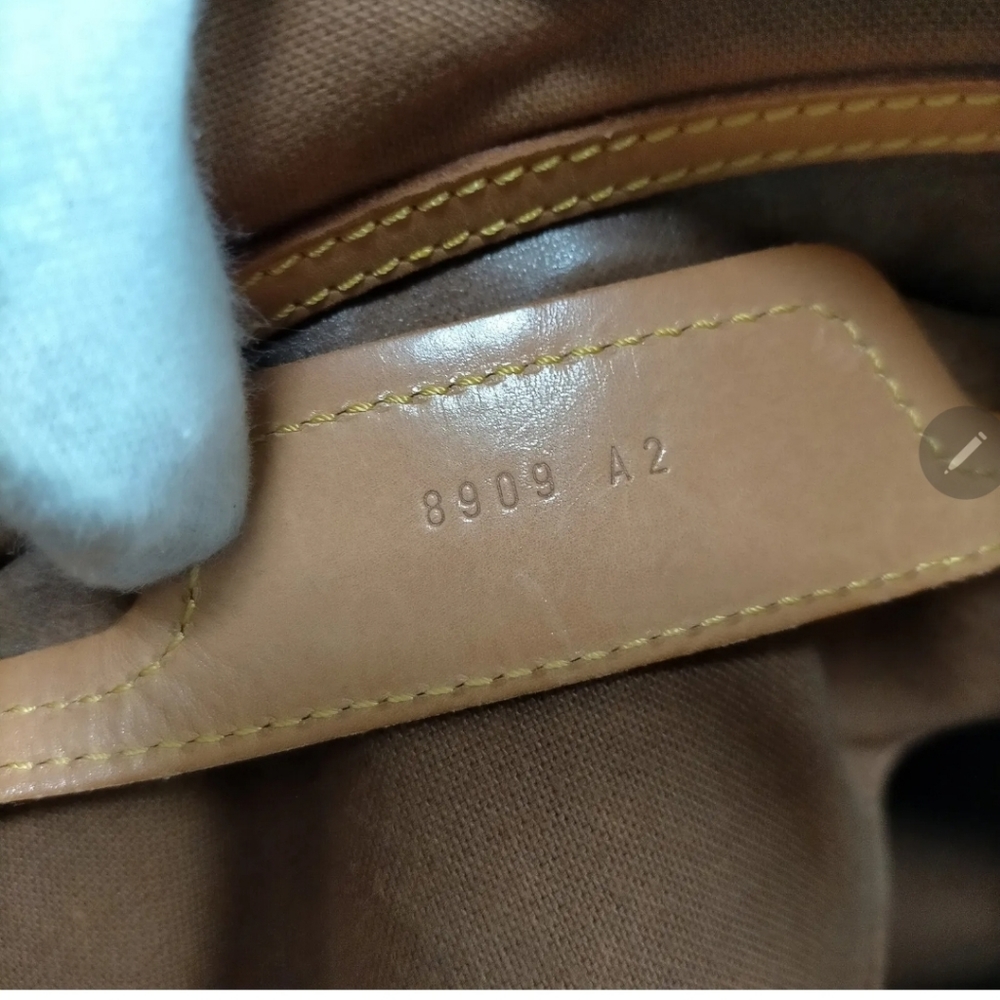 SOLD! ๐ฏ Authentic Louis Vuitton M51112 Ballad Monogram Shoulder Bag - Picture 10 of 17